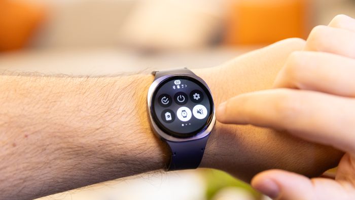 Galaxy Watch 9 já aparece em testes internos da Samsung, indica firmware