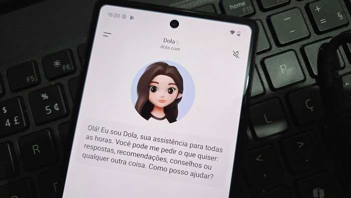 O que a Dola AI faz no celular: oito recursos do assistente por IA