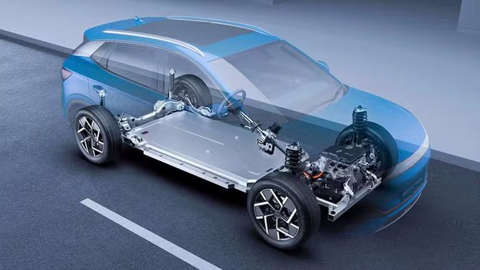 O que é verificado na revisão de um carro elétrico?