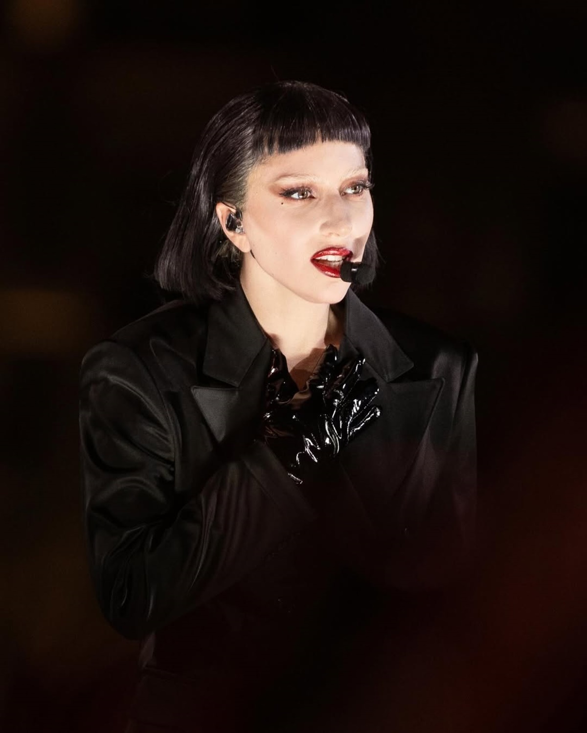 Lady Gaga celebra um ano de “MAYHEM” e destaca megashow em Copacabana