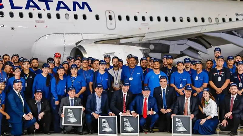 Latam incorpora 24 jatos Embraer à frota em cerimônia em São Carlos