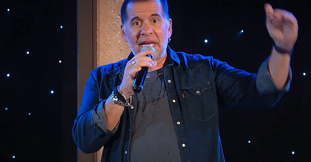 Leandro Hassum será o apresentador de A Casa do Patrão, reality da Record em parceria com Disney+