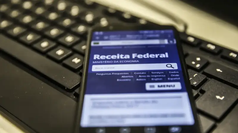 Golpistas usam declaração do Imposto de Renda 2026 como isca em fraudes digitais