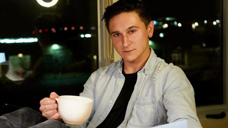 Mitchel Musso não compareceu à première do especial de “Hannah Montana”; fãs especulam desentendimento com Miley Cyrus