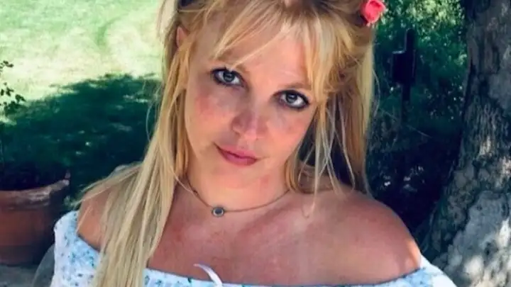 Equipe de Britney Spears pede que justiça determine tratamento em vez de prisão após prisão por dirigir alcoolizada