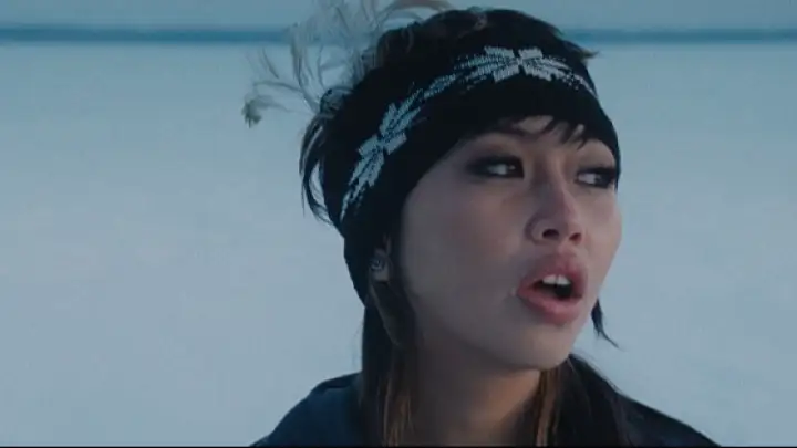 beabadoobee lança single com The Marías, clipe filmado na Lituânia