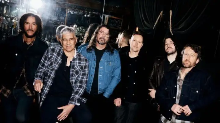 Foo Fighters lançam single “Caught in the Echo” e anunciam detalhes do novo álbum