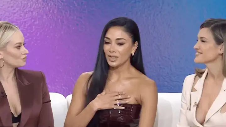 Nicole Scherzinger fica em silêncio ao ser questionada sobre críticas de ex-integrantes pelo retorno do Pussycat Dolls como trio