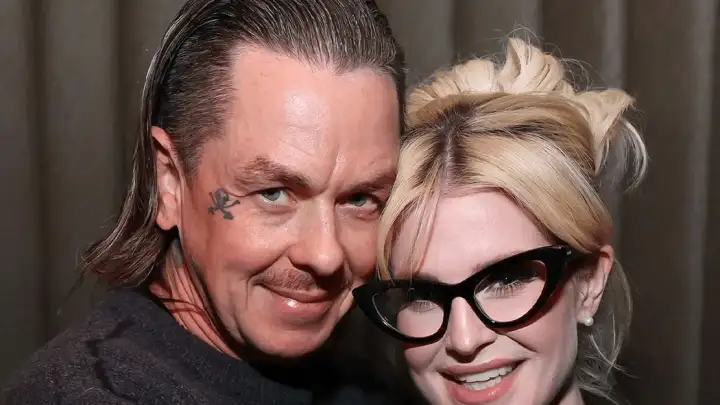Kelly Osbourne e Sid Wilson encerram noivado, diz reportagem