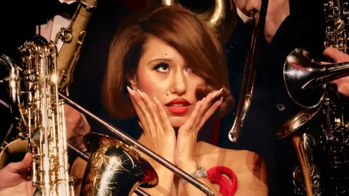 RAYE lança segundo álbum “THIS MUSIC MAY CONTAIN HOPE.” nesta sexta-feira (27)