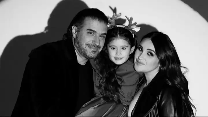 Dulce María dá à luz a segunda filha, Fernanda, e compartilha anúncio nas redes
