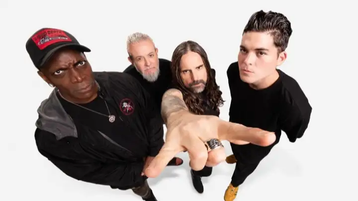 Sepultura lança a balada “Beyond The Dream” com participação de membros dos Titãs