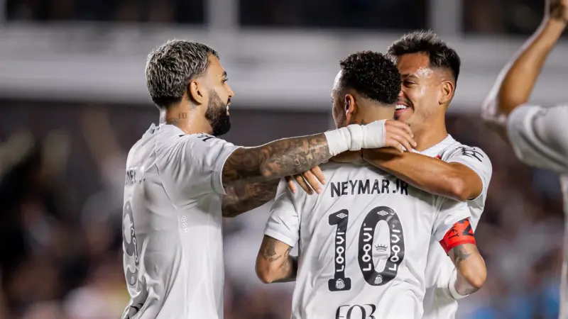 Gabigol enfrenta fase instável no Santos e rendimento contra times da Série A preocupa