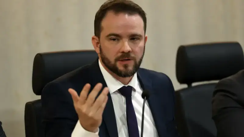 Lula confirma Dario Durigan como ministro da Fazenda após saída de Fernando Haddad