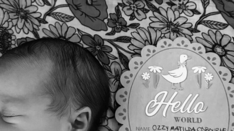 Jack Osbourne anuncia nome da filha em homenagem ao pai, Ozzy Osbourne
