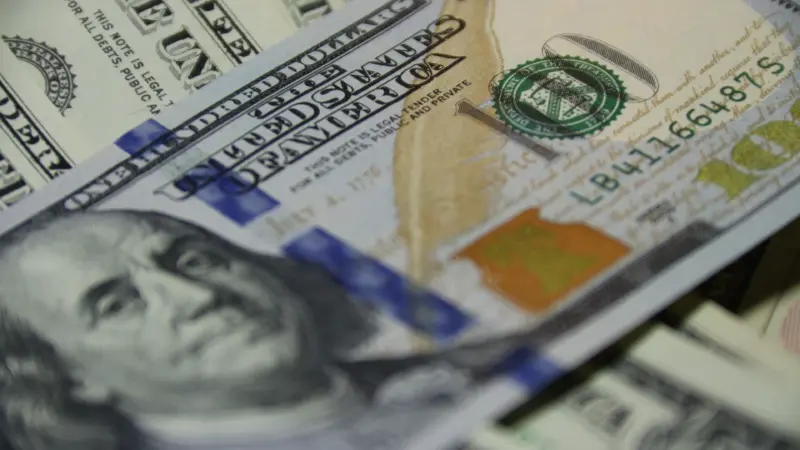 Banco Central reduz linha de dólar em US$ 5 bilhões após entrada líquida de mais de US$ 8 bilhões