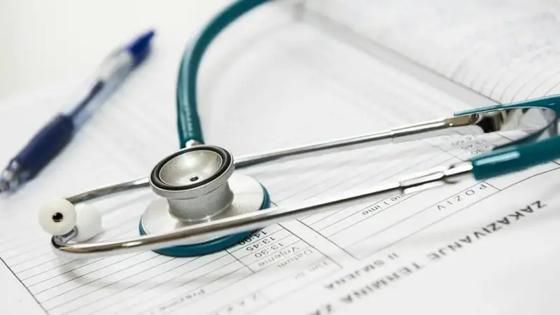 Plano de saúde contratado no CNPJ pode entrar na declaração do IR? Regra depende de quem pagou
