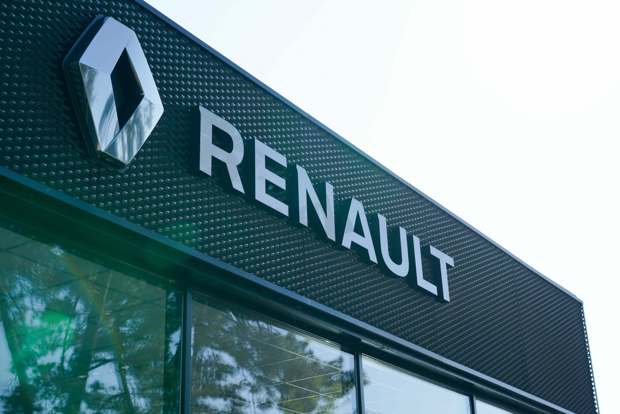 Renault projeta aumento de 23% nas vendas até 2030 com foco em mercados fora da Europa