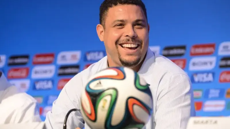 Ronaldo Fenômeno compra cobertura de US$ 7,8 milhões em Bay Harbor Islands, Miami