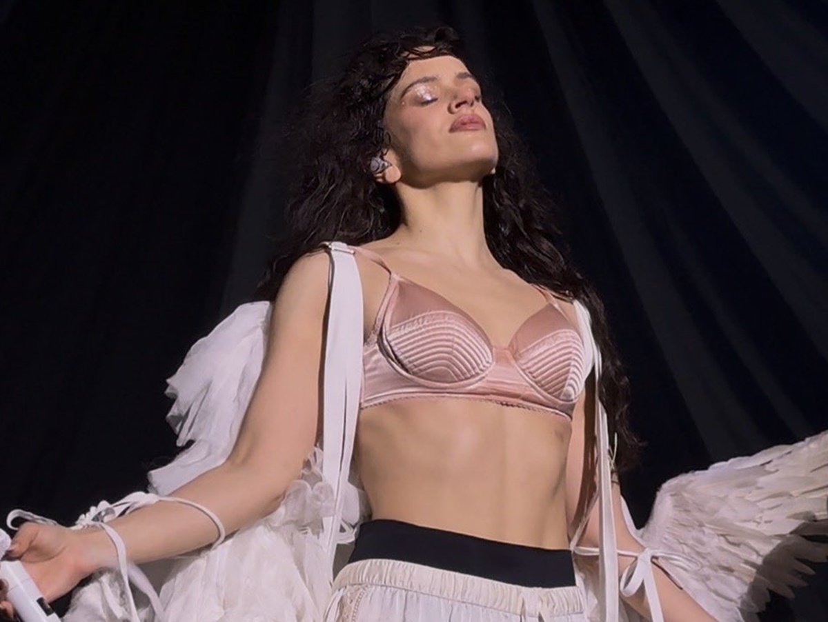 Internautas apontam possível uso de playback em estreia da turnê “LUX” de Rosalía
