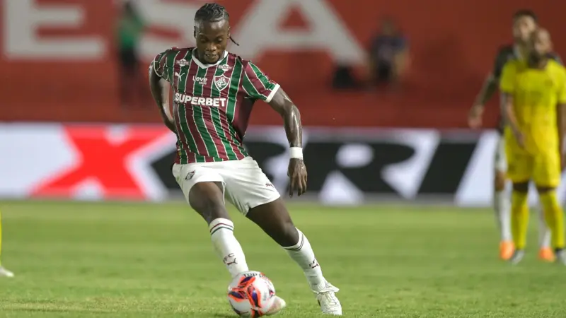 Fluminense afasta Santi Moreno do jogo contra Atlético-MG e negocia empréstimo com o Dallas FC