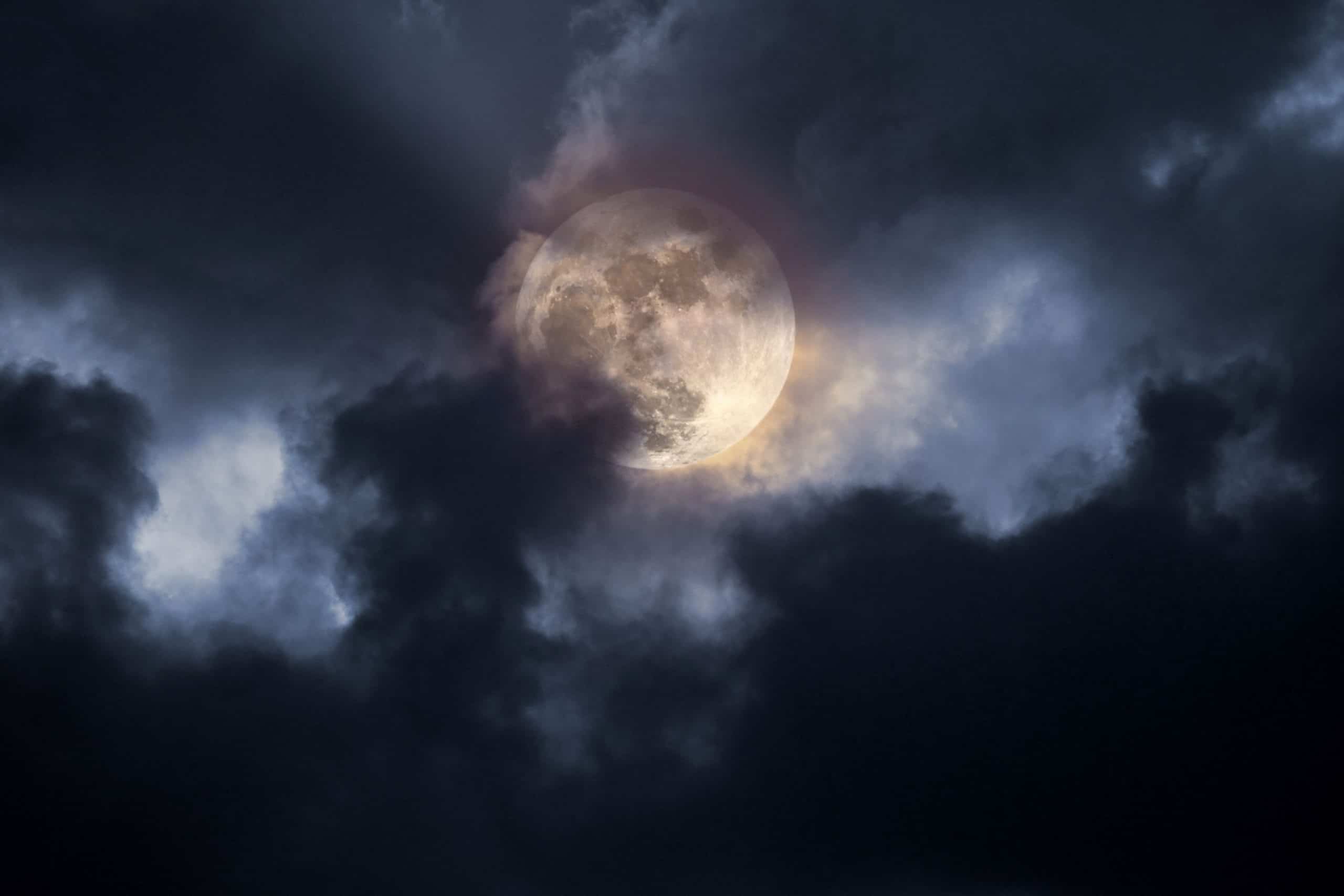 Lua hoje (28/03/2026): fase Crescente, 75% visível e em crescimento