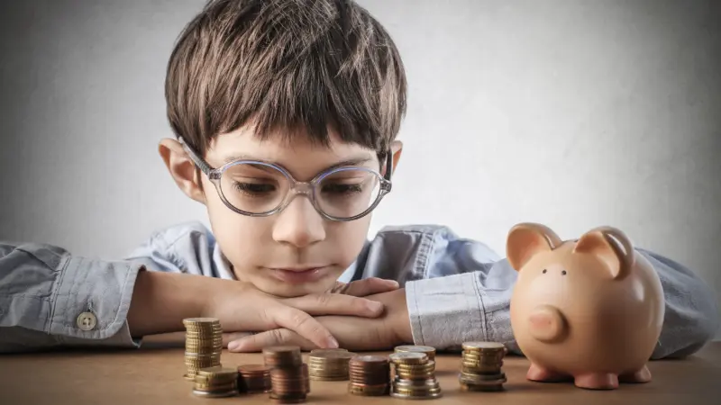 Uso indevido de CPF de crianças por pais e parentes aumenta e deixa jovens com dívidas