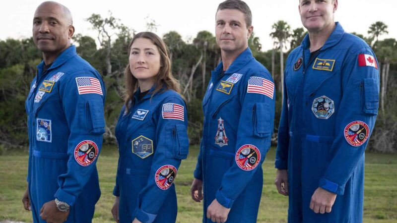 NASA conclui reparo do foguete Artemis II e mantém janela de lançamento em abril