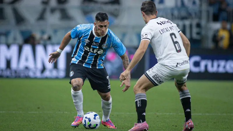 Vidente prevê vantagem ao Vasco antes do jogo contra o Grêmio em São Januário
