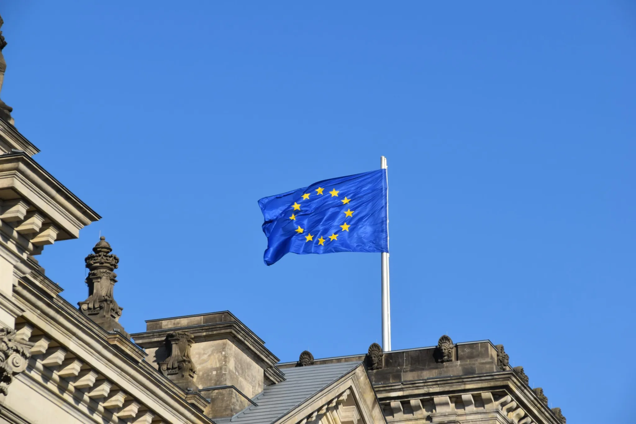 Organizações musicais elogiam adoção de relatório sobre IA pelo Parlamento Europeu