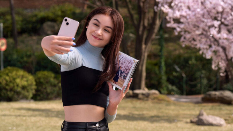 Lana Condor retorna como Lara Jean na terceira temporada de XO Kitty