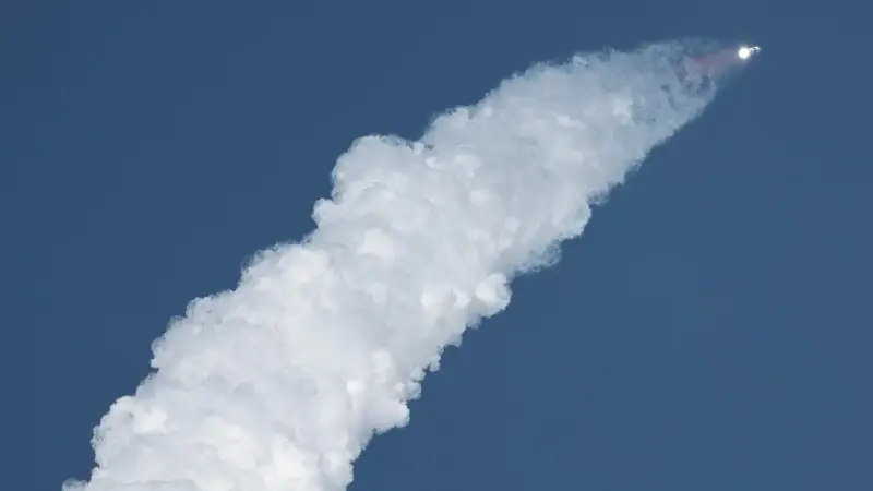 Musk e grupo de insiders manterão controle de voto da SpaceX após IPO