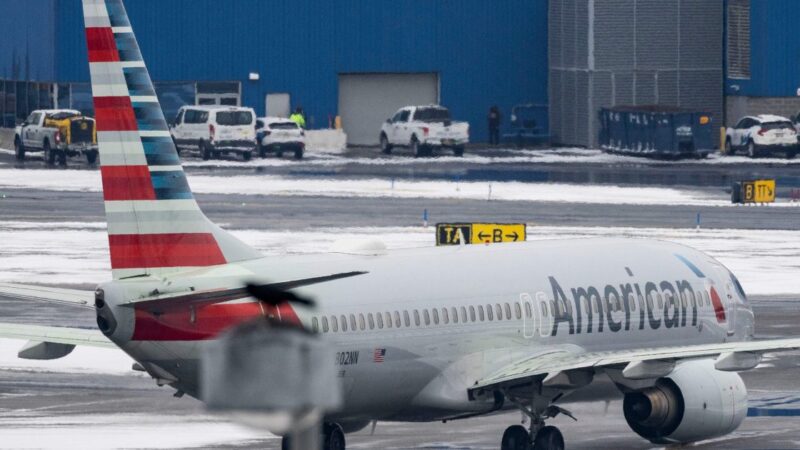 American Airlines nega interesse em fusão com United; empresas investem na Azul no Brasil