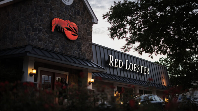 Red Lobster retoma promoção “Endless Shrimp” após recuperação judicial