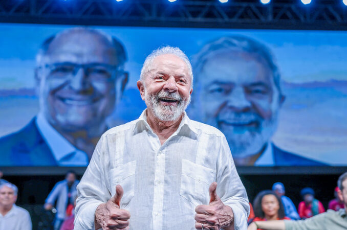 Pesquisas mostram perda de fôlego de Lula; PT aposta em recuperação via economia e imagem do presidente