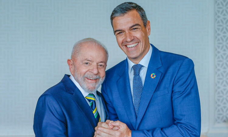 Líderes de esquerda, com Lula e Sheinbaum, se reúnem em Barcelona para defender a democracia