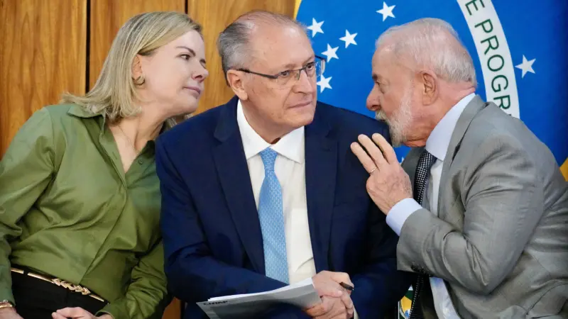 Exoneração de Alckmin e Gleisi é publicada no DOU