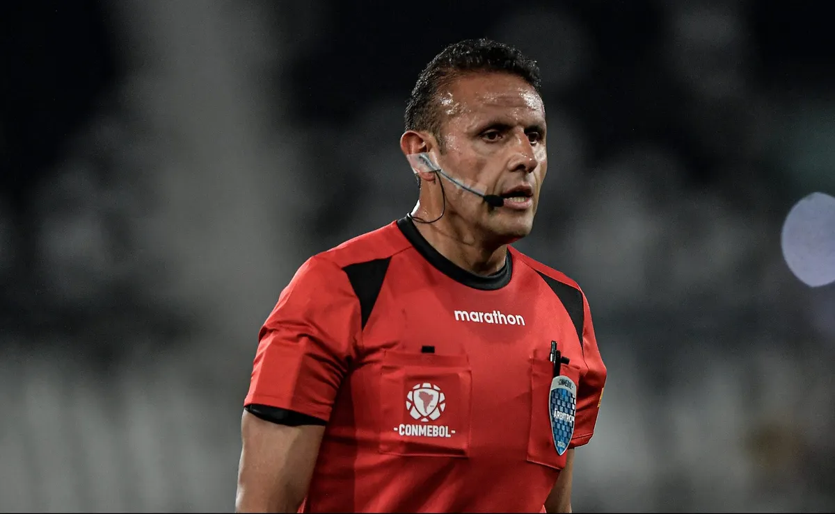 Arbitragem boliviana com recordista da Sul-Americana apita Grêmio x Deportivo Riestra