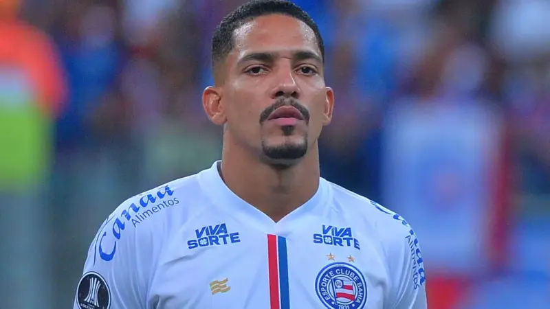 Cruzeiro faz sondagem por Gilberto, do Bahia, para reforçar o elenco de Artur Jorge