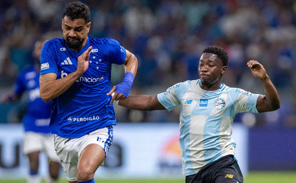 Grêmio perde no Mineirão para o Cruzeiro e pressão sobre Luis Castro aumenta