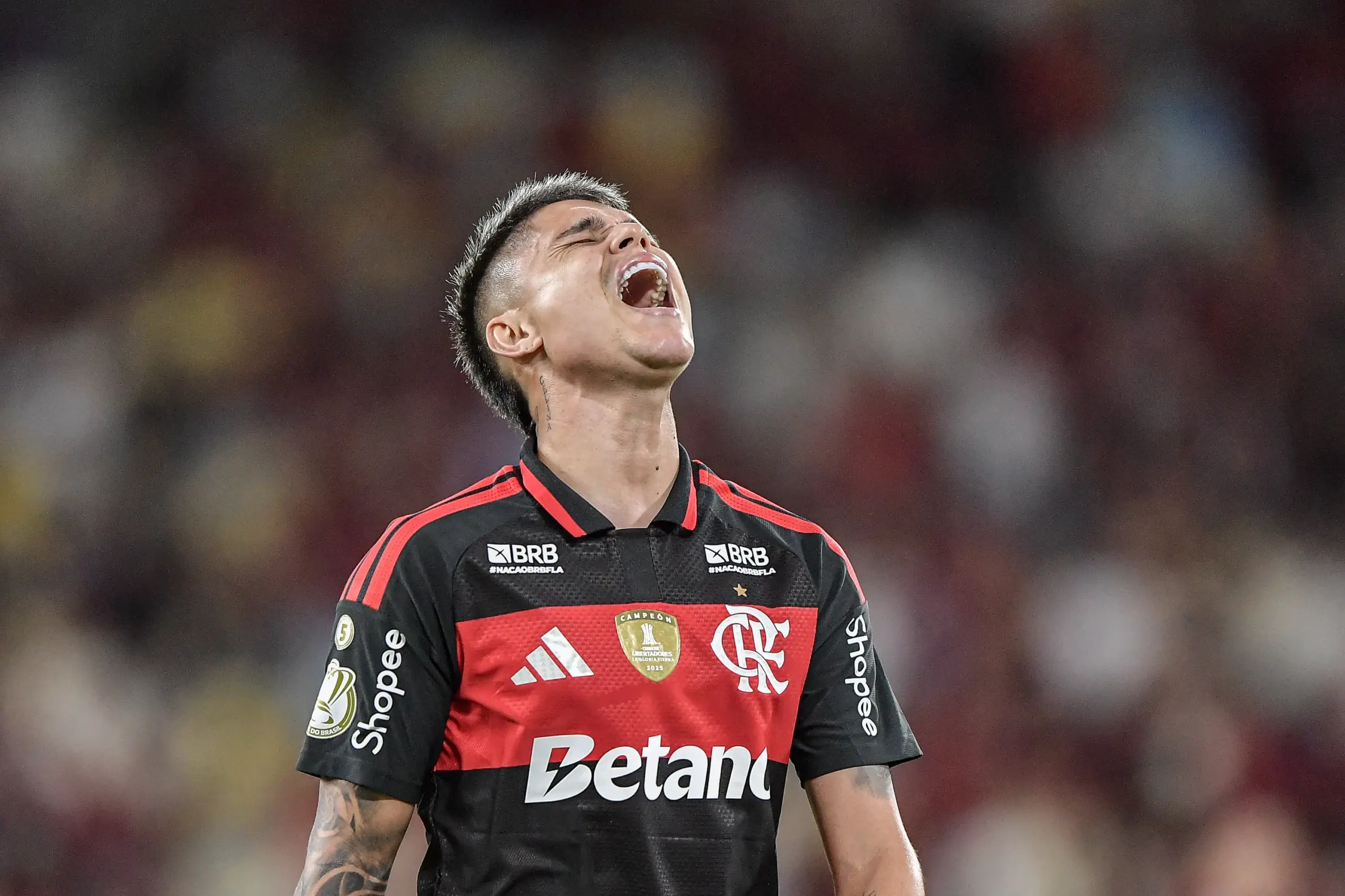 PC Oliveira diz que Flamengo foi prejudicado por duas expulsões não marcadas contra o Estudiantes