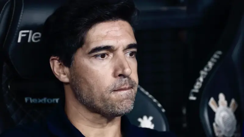 Abel Ferreira provoca o Corinthians ao comentar empate sem gols no dérbi