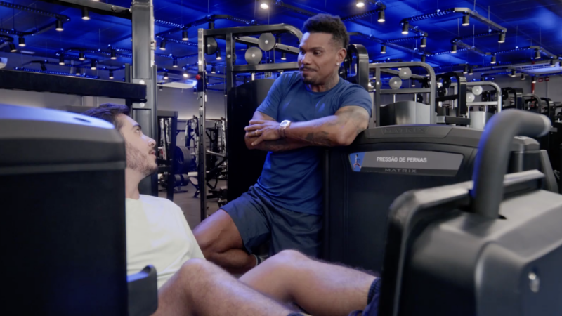 Bluefit aproveita Dia da Mentira com Naldo Benny e oferece primeiro mês grátis para transformar promessas em matrículas