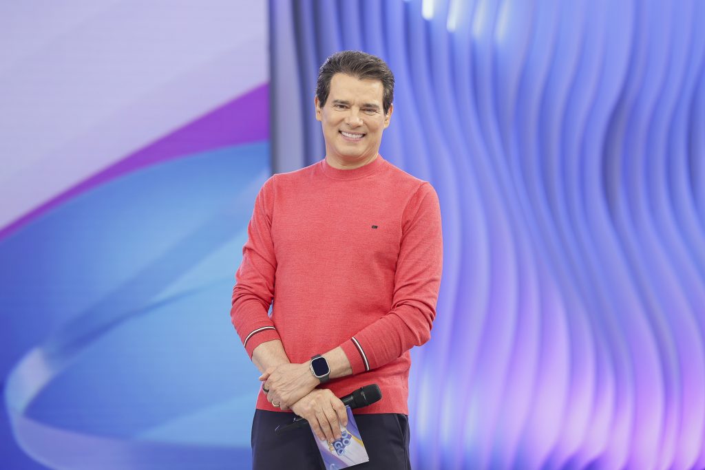 Domingo Legal reúne música, competição e atrações ao vivo com Celso Portiolli