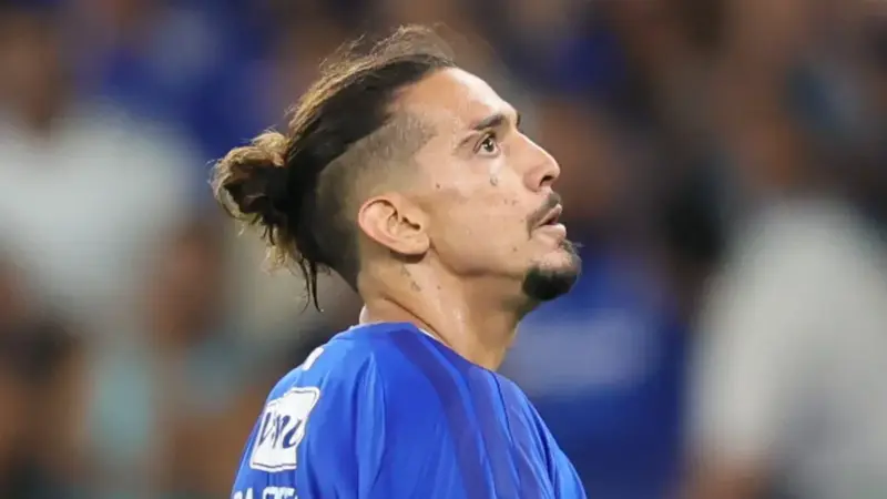 Chico da Costa perde chance inacreditável, mas Cruzeiro vence Barcelona SC na Libertadores