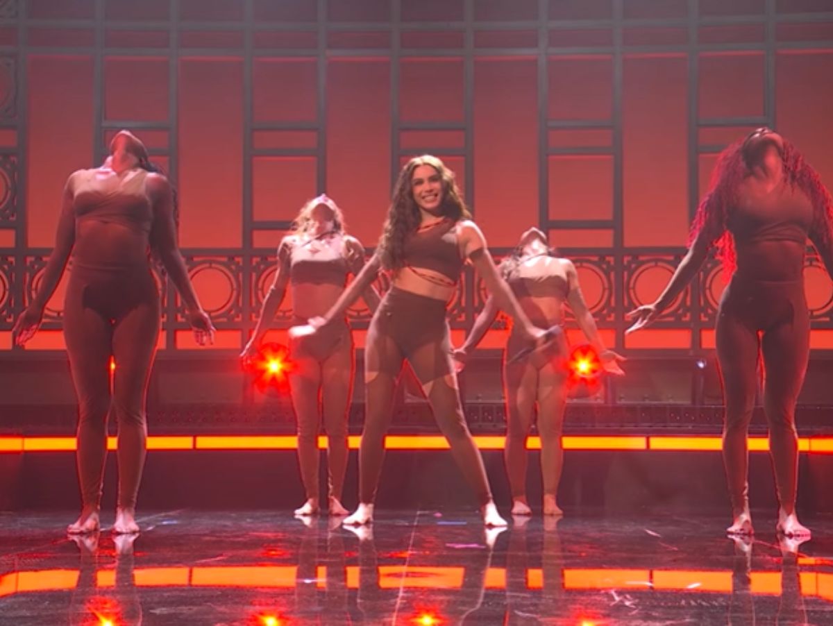 Anitta recebe elogios de críticos internacionais após apresentações no SNL