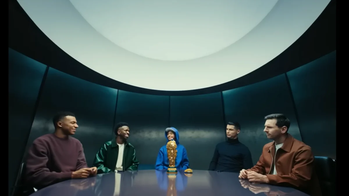 Campanha da Lego com FIFA reúne Vini Jr., Mbappé, Messi e CR7; custo estimado por post chega a US$ 8,02 milhões