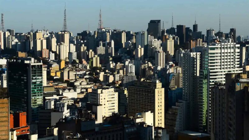 Previsão do tempo para o feriado de Tiradentes indica contraste entre regiões do Brasil