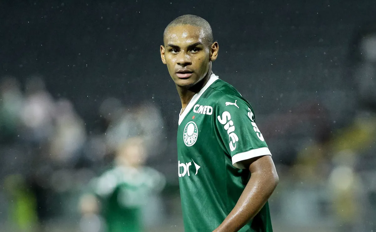 Manchester City lidera disputa por Eduardo Conceição, promessa do Palmeiras