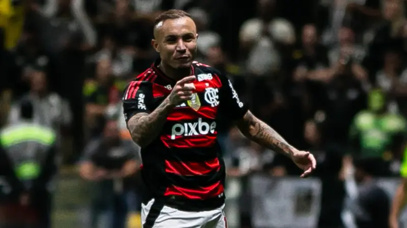 Flamengo não estabelece preço por Everton Cebolinha e acompanha movimentação do estafe